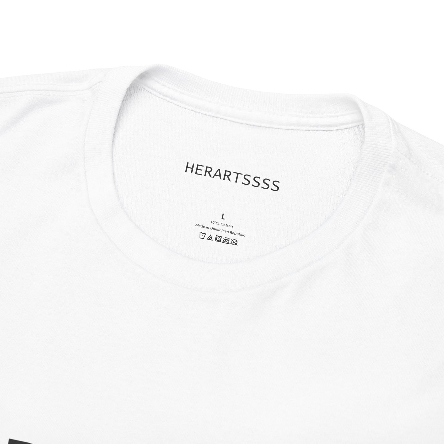 HERARTSSSS Tee — Minimalist Text Graphic T-Shirt